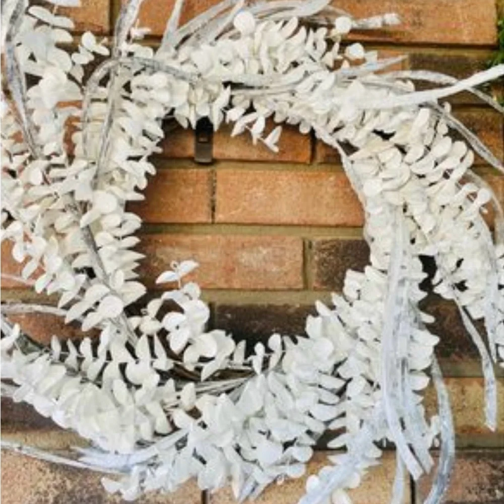 *Winter White Sparkle Eucalyptus Wreath